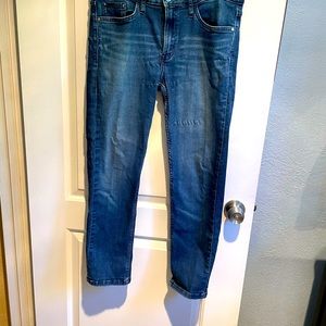 Gloria Vanderbilt slim boyfriend jeans, size 8.